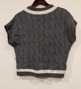 Gray Knitted Vest Top 🩶