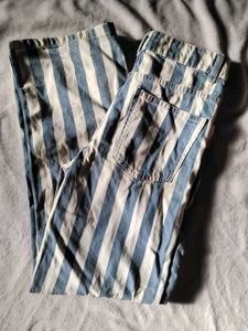 XS/S Striped High-Waisted Jeans. waist: 30-32in