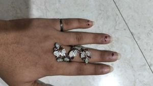 New Long Ring