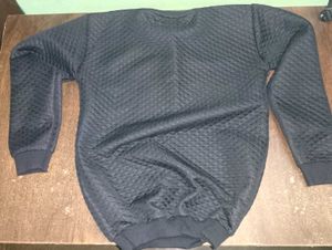 Stylish Black Sweatshirt