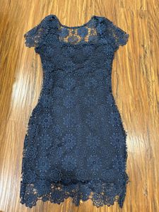 Elegant backless Navy Lace Midi Dress