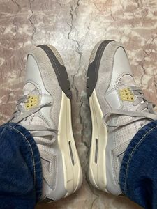 Air Jordan 4 Retro - Great Condition