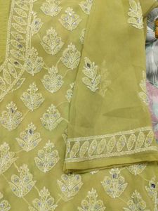 Luckhnowi Kurti