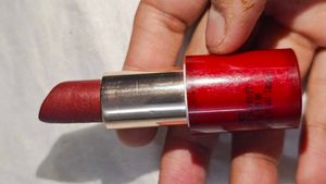 Kay Beauty Matte  Drama Lipstick
