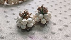 Floral Hair Accessory Set for mom and daughter com