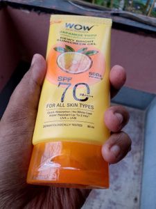 Wow Dewy Bright Sunscreen Gel