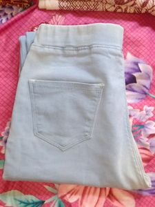 A Skinny Jeans For Women