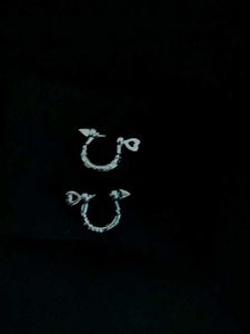 Cupid&#39;s Bow Earring (single Piece)