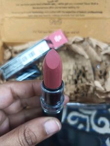 STAZE 9to9 Branded Unused Lipstick Combo Pack Of 2