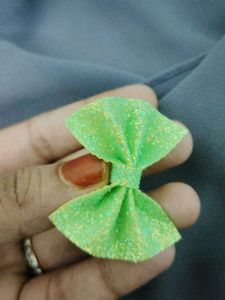 Shimmering Green Mini Hairbow Clip