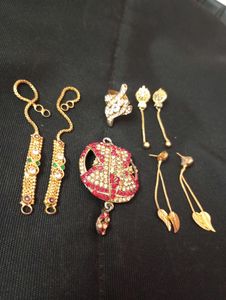 3 Earings Set With A Pendant And Ring