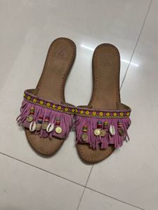 Boho Fringe Sandals 👠