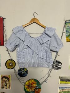 Striped Ruffle Top🩵🩵