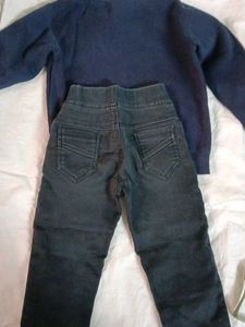 black Denim Jeggings with Sweatshirt