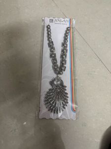 Silver Tone Necklace