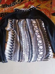 Stylish Black &amp; White Print Shirt
