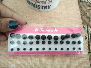 Set Of Black Round Earings