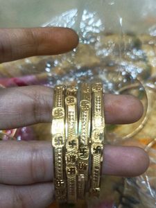 Set of 4 Gold Bangles