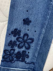 Fashionable Slim Fit Jeans
