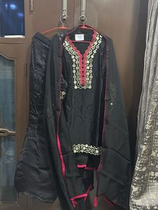 black suit with mirror work