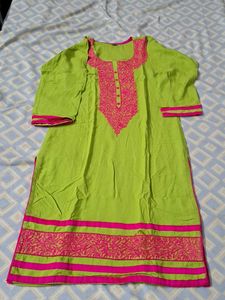 Green Embroidered Kurta