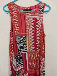 Patterned Sleeveless Top from Brand- AND (Size- L)