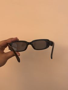 Black Retro Sunglasses
