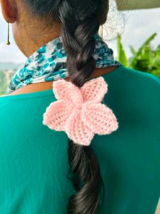 crochet Sakura hairtie