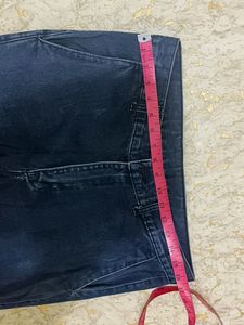 KMC Jeans Size 32 B185