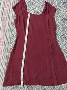DressBerry Maroon Top - Size L