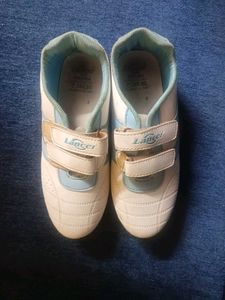 Blue UK8 Sports Shoe