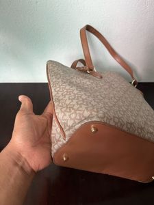 DKNy Tote Bag