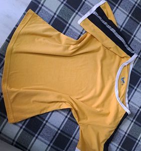 Viveza Cute Yellow Women T-shirt
