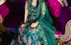 Wedding Women Mehandi Lehanga