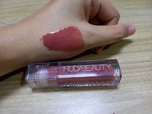 Huda Beauty Faux Filler - Bombshell