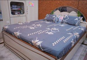 New With Tag Elastic Fitted Multicolour Bedsheet