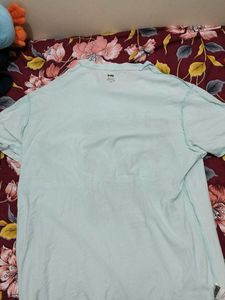 Levi&#39;s Graphic Tee