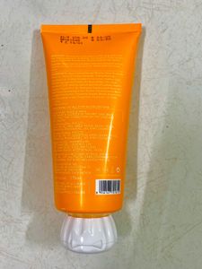 Vitamin C+E Super Bright Gel Face Wash