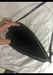 h&amp;m black shoulder bag