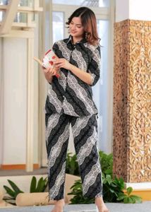 Stylish Printed Shirt &amp; Pant Set