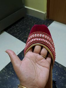 House of Pataudi RANI PINK Embellished Juttis