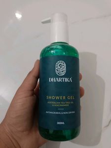 Dhartika Shower Gel