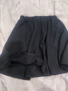 H&amp;M Black Mini Skirt