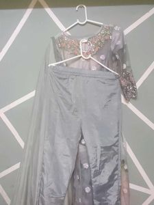 embroidery designs suit