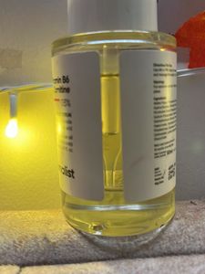 Minimalist Vitamin B6 Scalp Serum