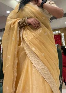 Shinny Golden Saree🫶