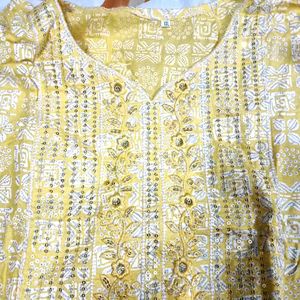 Beautiful Kurta With Button