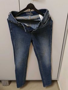 Magic Jeans - Stylish Denim
