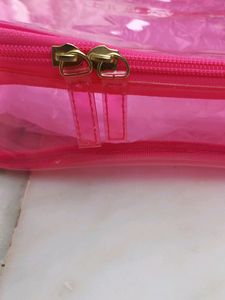 Huda Beauty Pink Venity