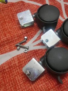 3 Spare Wheels With Stopper.
